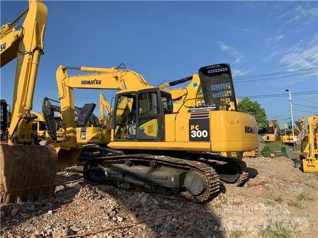 Komatsu PC300-7 Гусеничні екскаватори