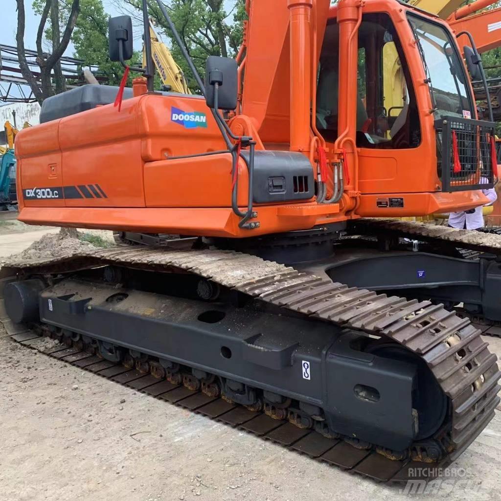 Doosan dx300 Гусеничні екскаватори