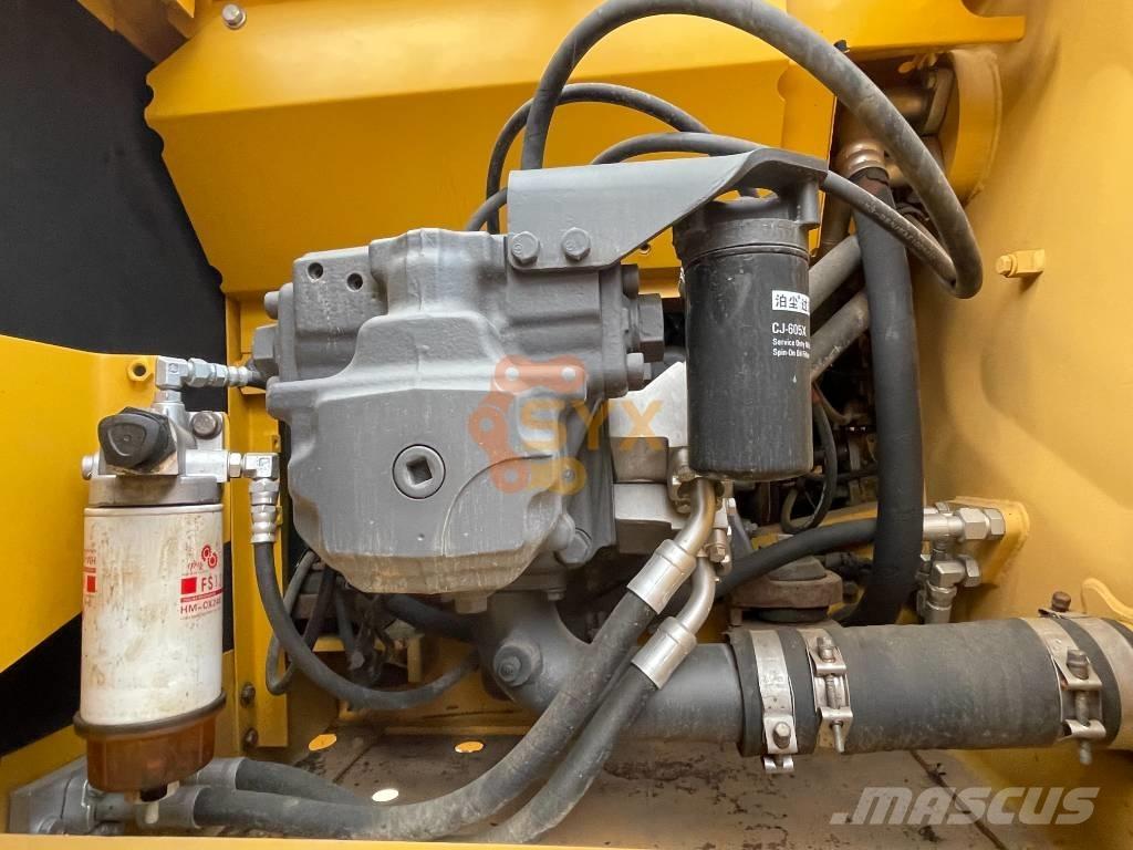 Komatsu PC 240 Гусеничні екскаватори