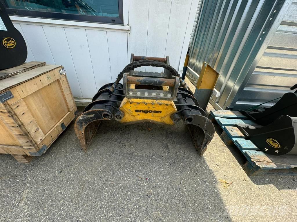 CASE CX 80 C Середні екскаватори 7т. - 12т.