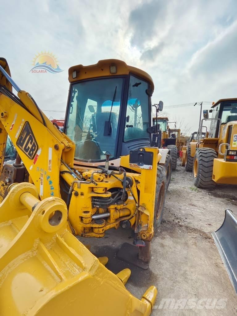 JCB 4CX Екскаватори-навантажувачі