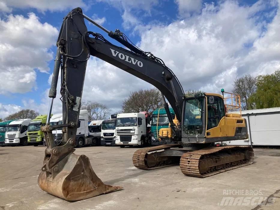 Volvo EC 220 DL Гусеничні екскаватори