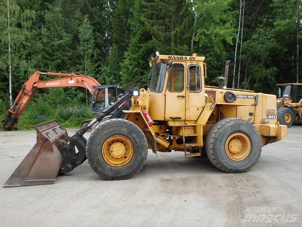 Volvo BM L 90 Фронтальні навантажувачі