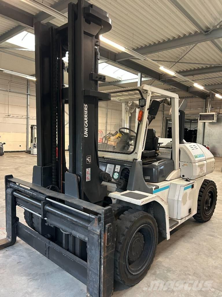 UniCarriers FD100-3 Дизельні навантажувачі