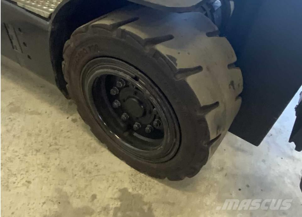 Doosan B 25 X-7 Електронавантажувачі
