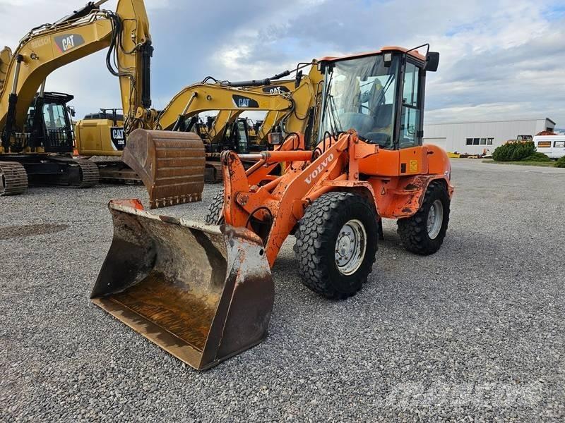 Volvo L 30 B Фронтальні навантажувачі