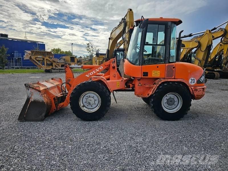 Volvo L 30 B Фронтальні навантажувачі