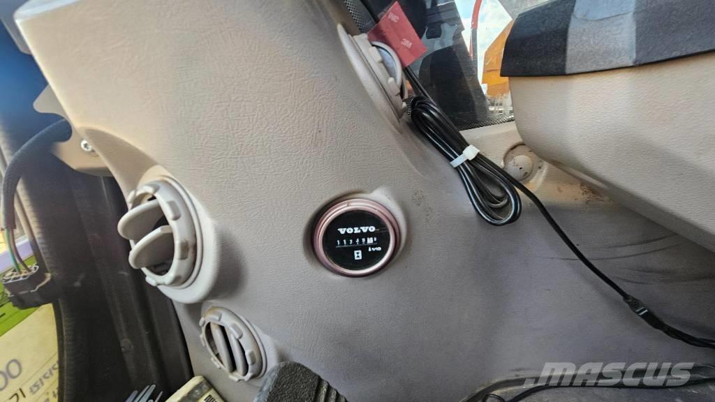 Volvo EW 205 D Колісні екскаватори