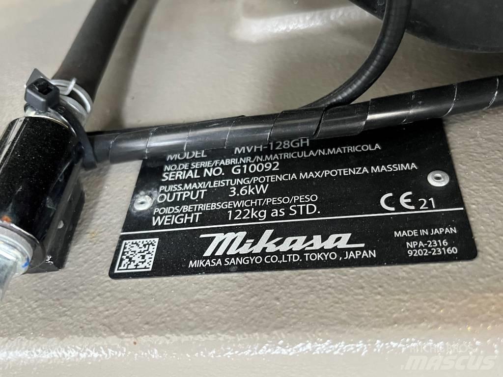 Mikasa MVH 128 GH Віброплити та вібротрамбовки
