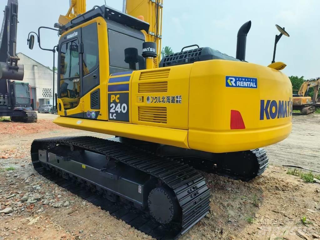 Komatsu PC 240-8 Середні екскаватори 7т. - 12т.