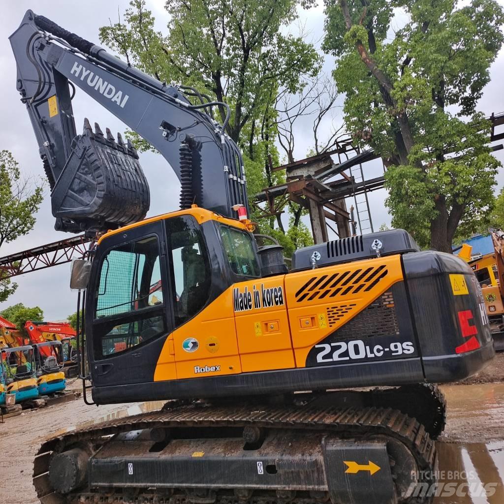 Hyundai 220lc-9s Гусеничні екскаватори