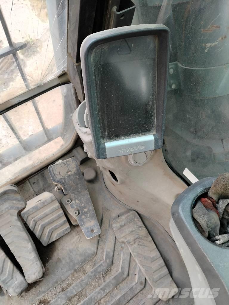 Volvo EC 210 C Гусеничні екскаватори