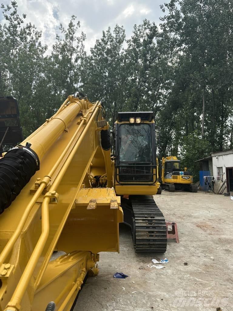 CAT 312D Гусеничні екскаватори