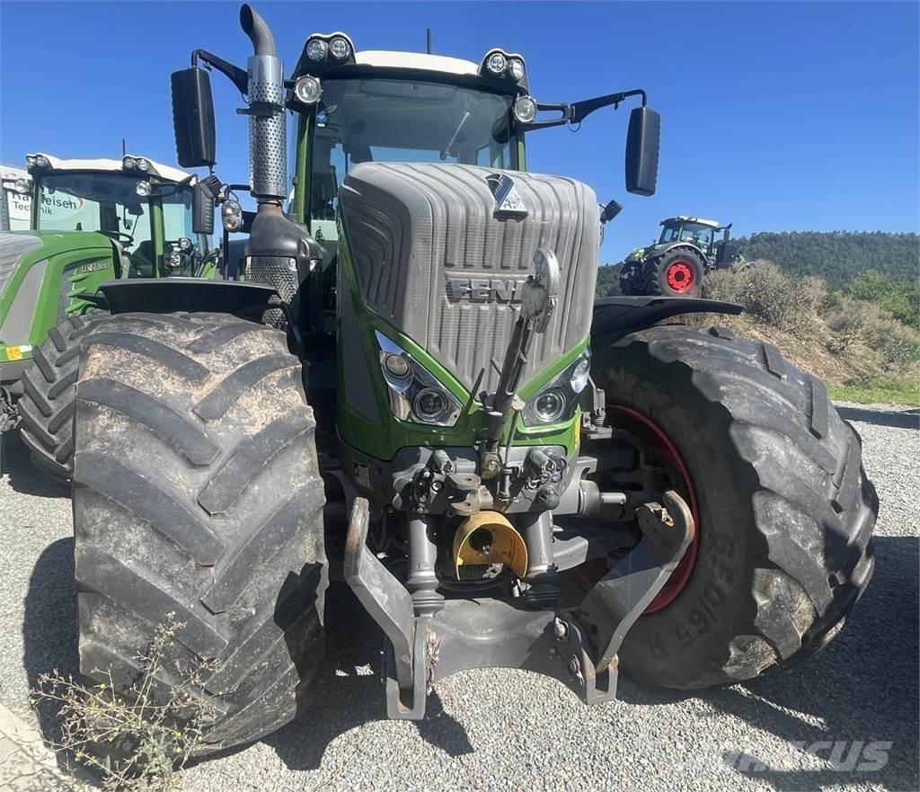 Fendt 933 Vario Трактори