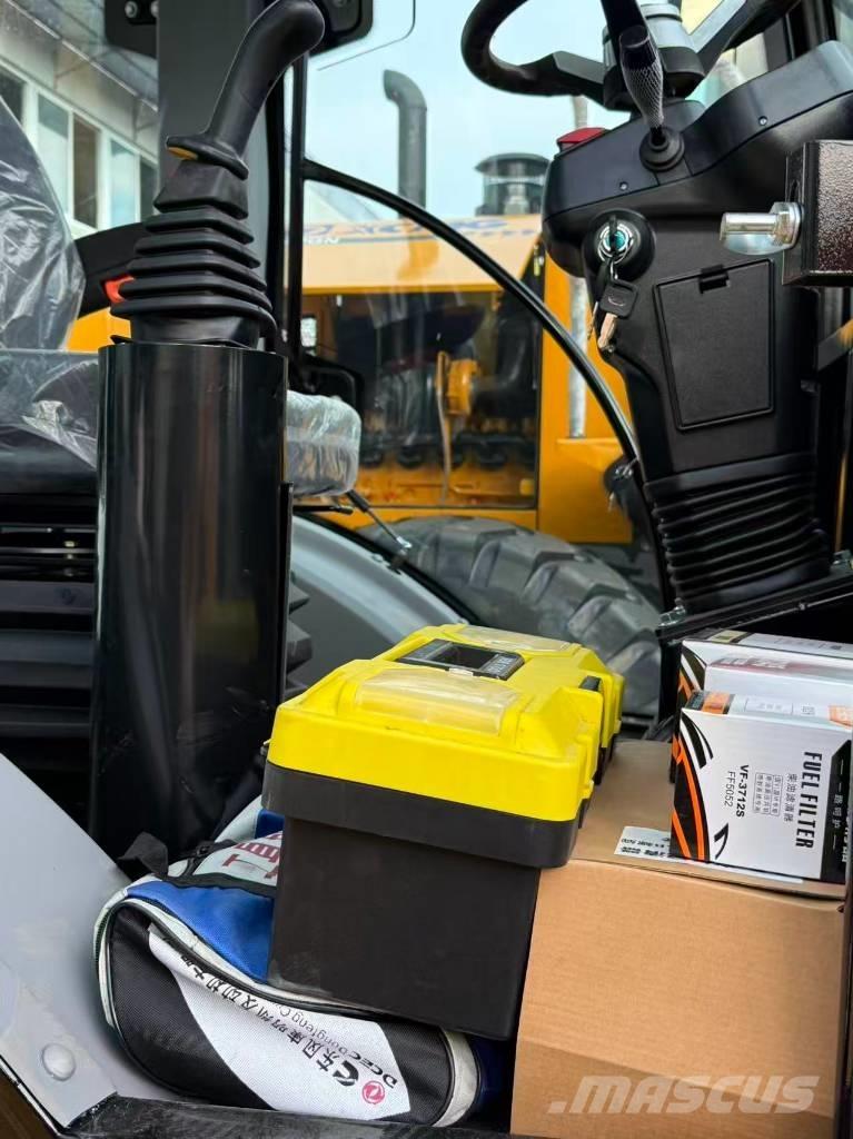 CAT 420 F Екскаватори-навантажувачі