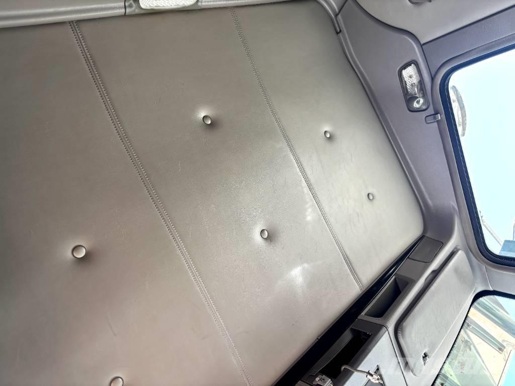 Kenworth T 800 Тягачі