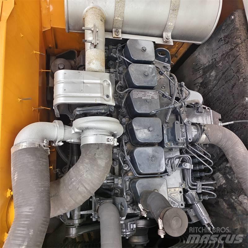 Hyundai 220LC -9S Гусеничні екскаватори