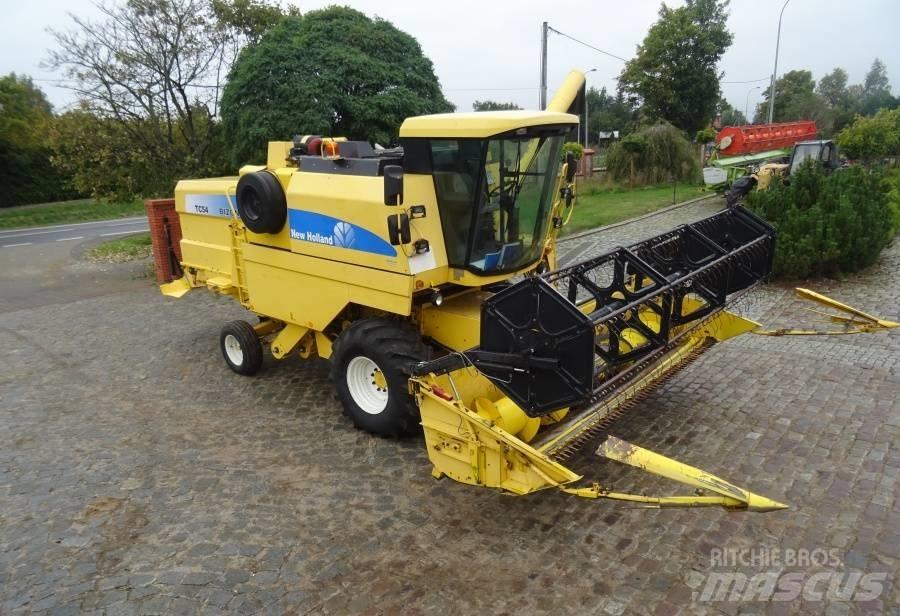 New Holland TC 54 Зернозбиральні комбайни