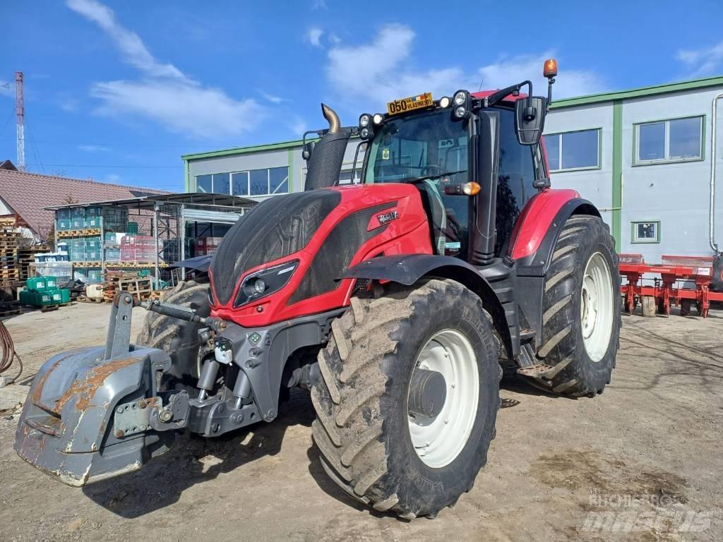 Valtra T 254 Трактори