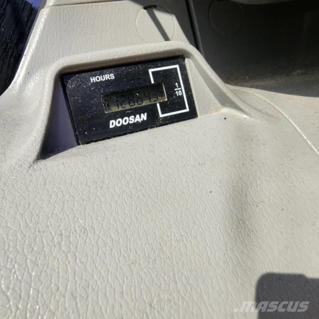 Doosan DX300LC-5L Гусеничні екскаватори