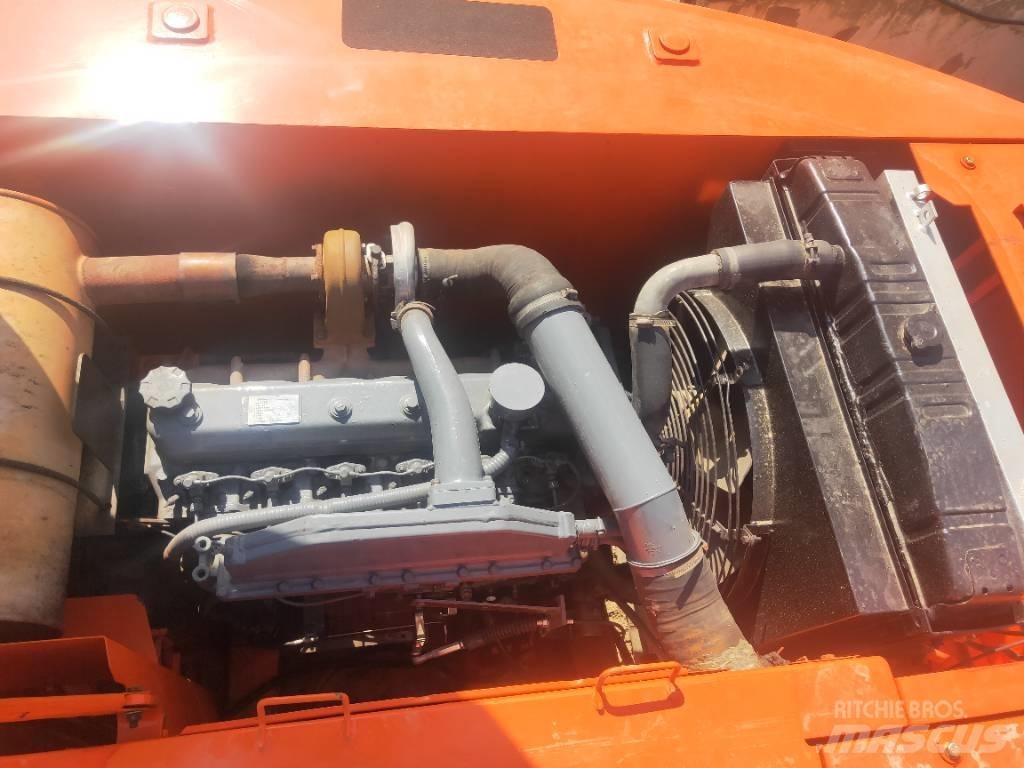 Doosan DH220LC-7 Гусеничні екскаватори