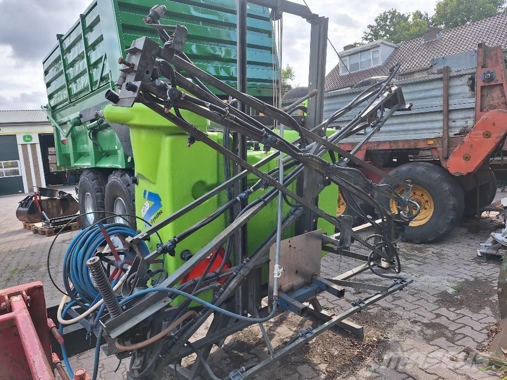 Tecnoma veldspuit Навісні обприскувачі