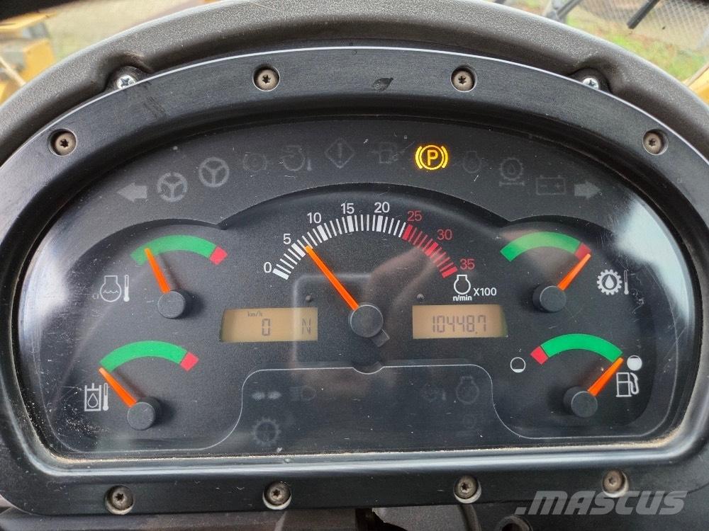 CAT 938G Фронтальні навантажувачі