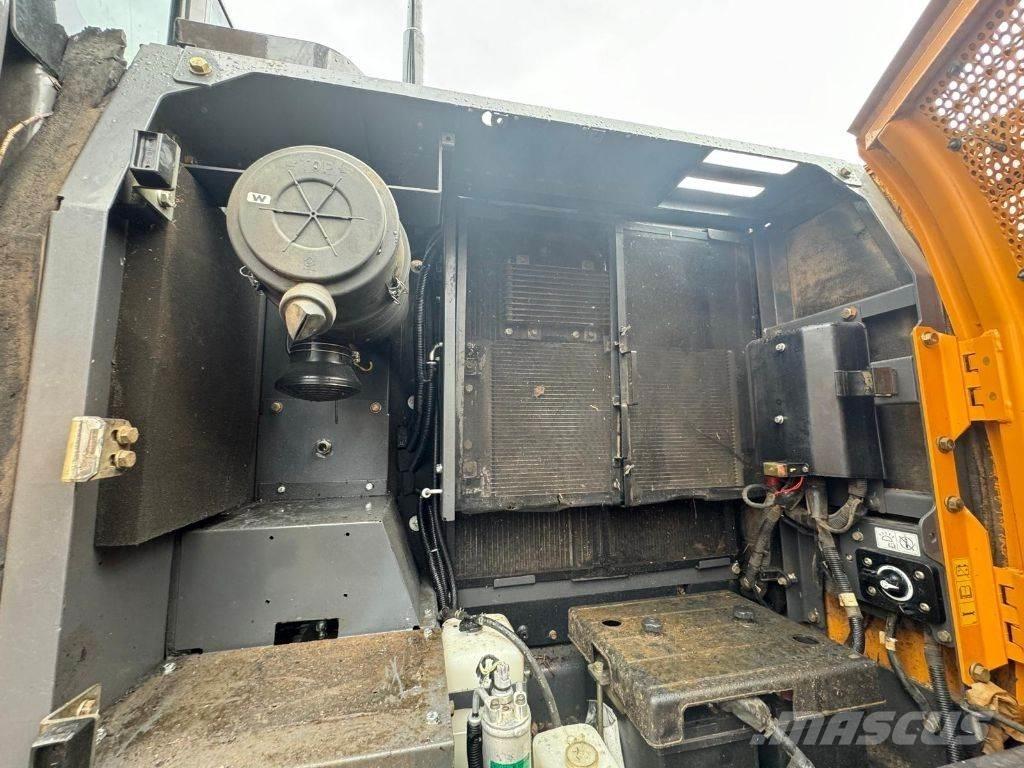 CASE CX 180 D Гусеничні екскаватори