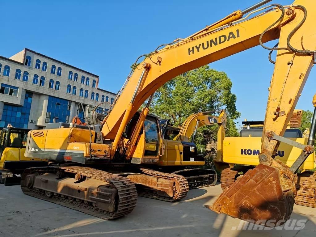 Hyundai R300LC-9S Гусеничні екскаватори