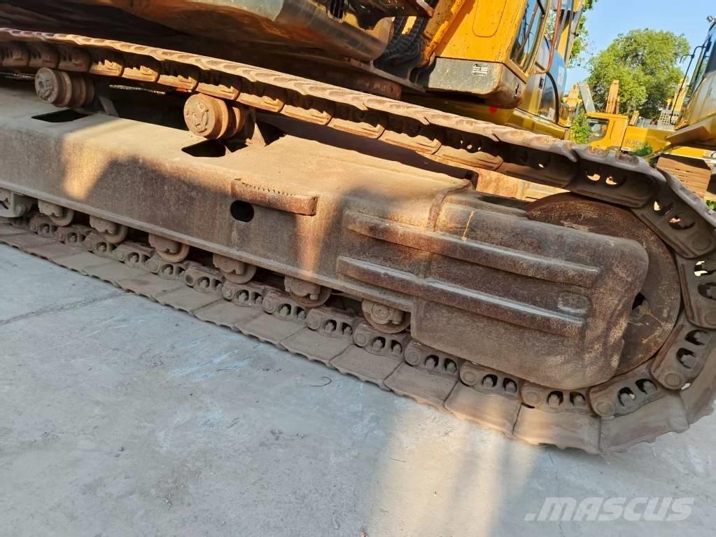 Hyundai R300LC-9S Гусеничні екскаватори
