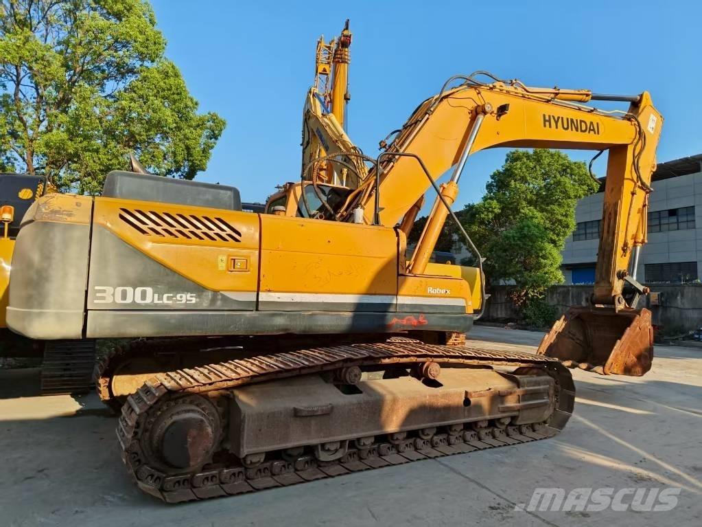 Hyundai R300LC-9S Гусеничні екскаватори