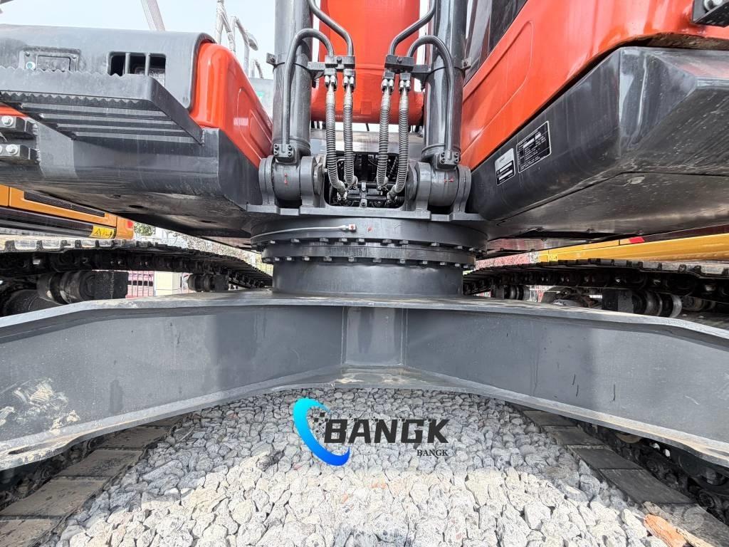 Doosan DX 300 Гусеничні екскаватори