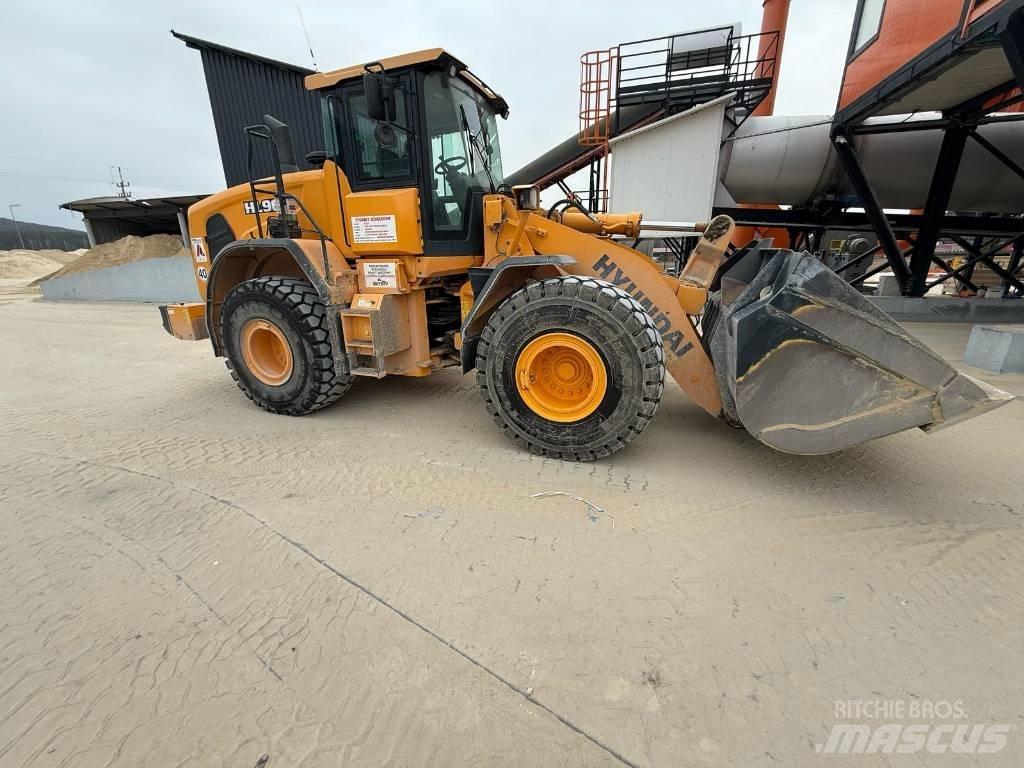 Hyundai HL 960 Фронтальні навантажувачі