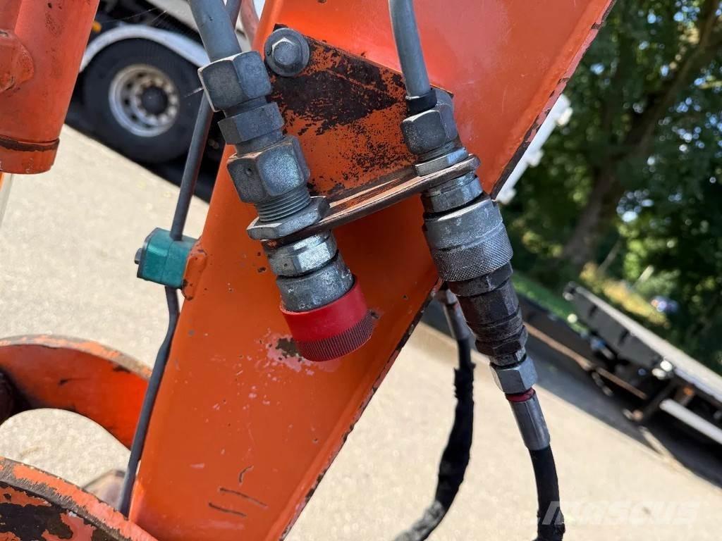 Hitachi ZX30U Міні-екскаватори < 7т