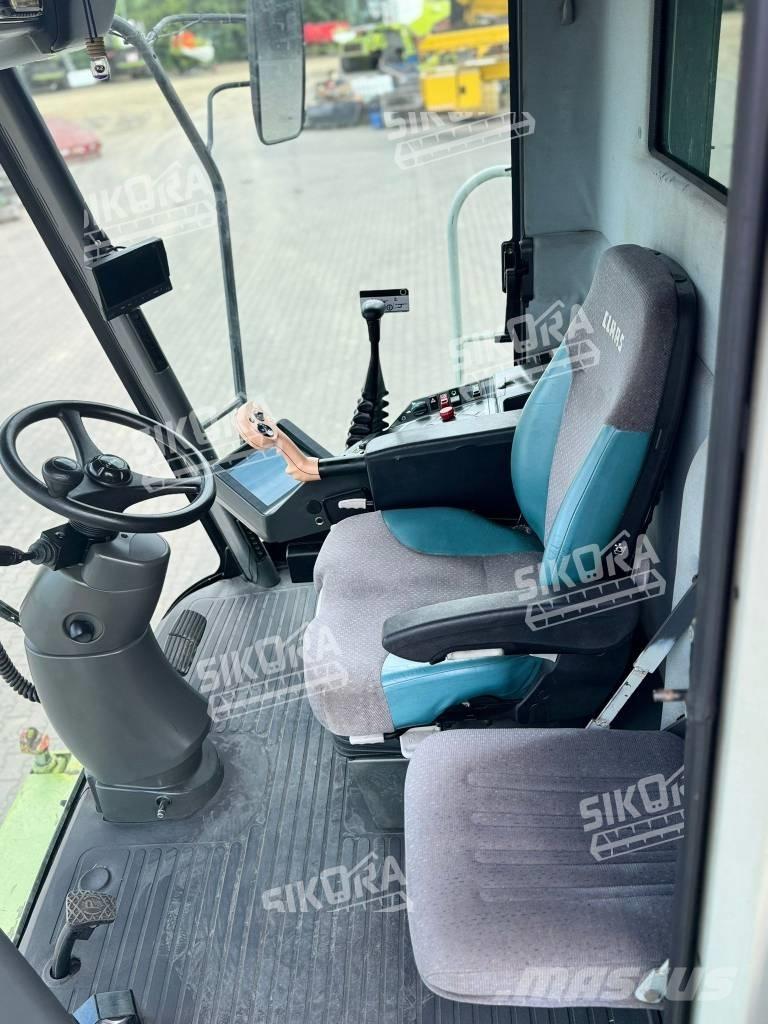 CLAAS Lexion 460 Зернозбиральні комбайни
