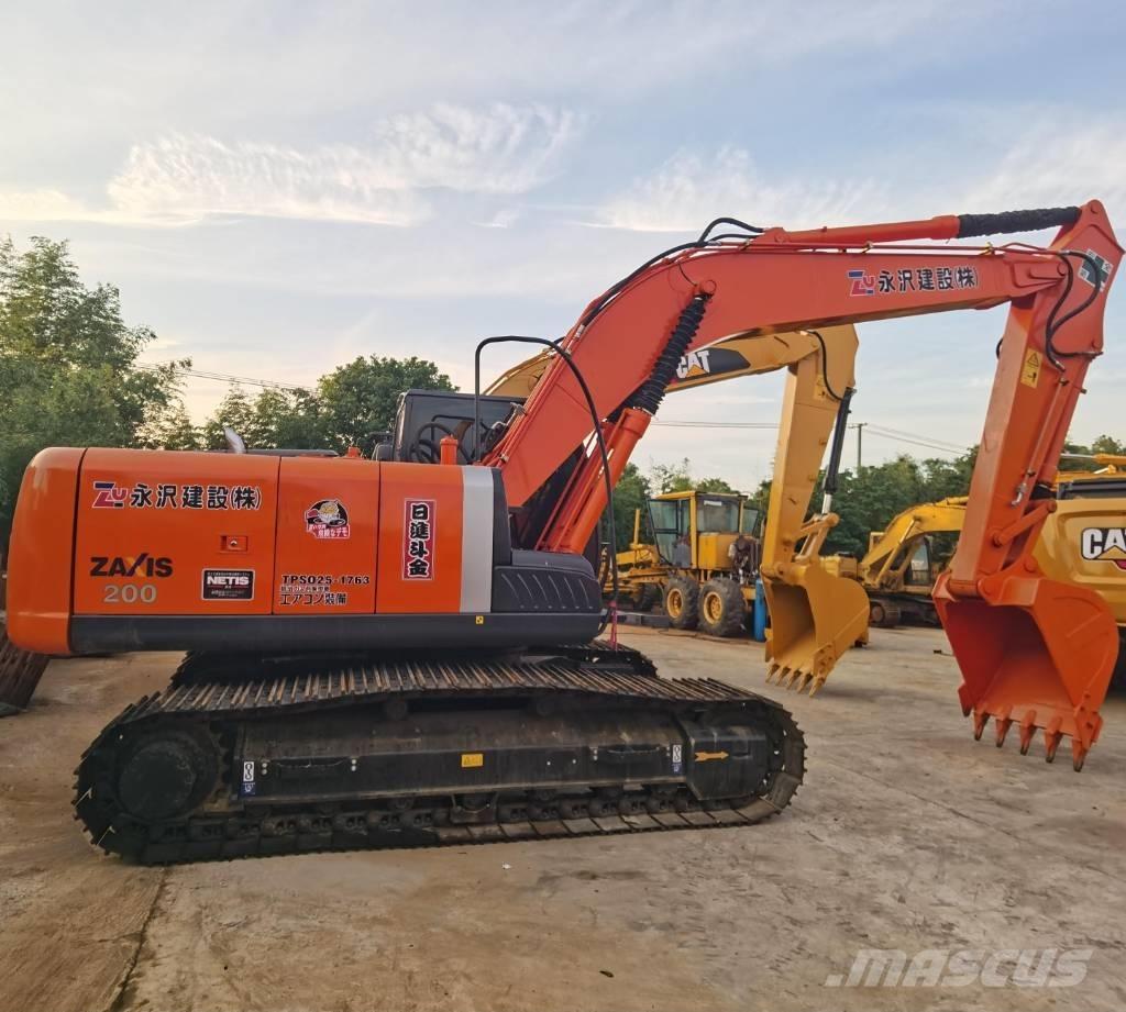 Hitachi ZX 200 Гусеничні екскаватори