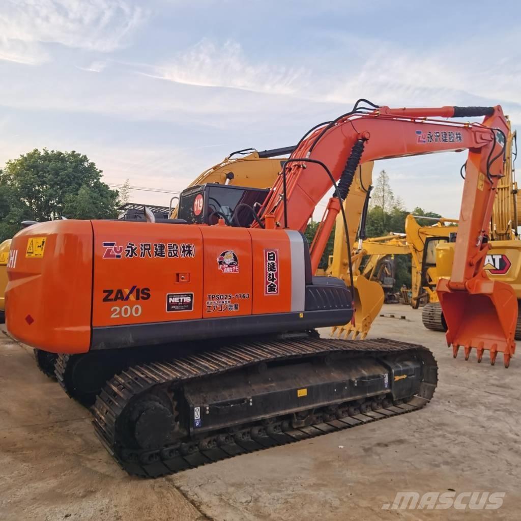 Hitachi ZX 200 Гусеничні екскаватори