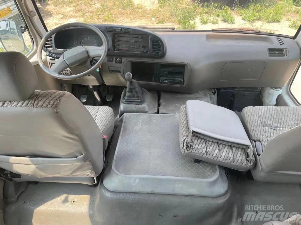 Toyota Coaster Bus Мікроавтобуси