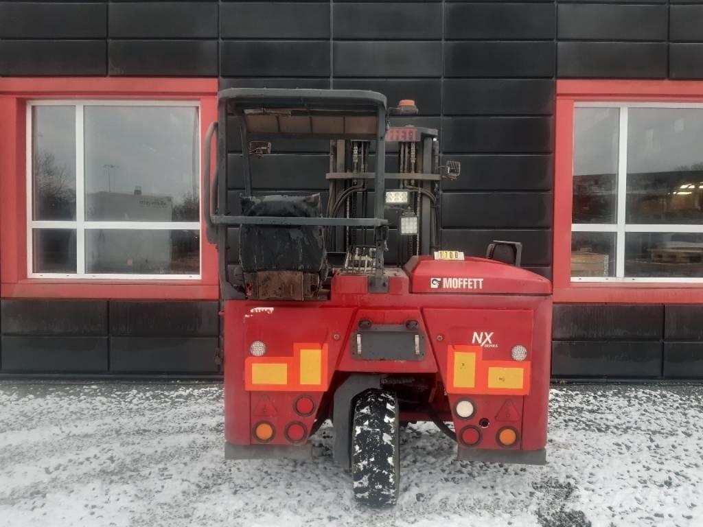 Moffett M5 25.3 Дизельні навантажувачі