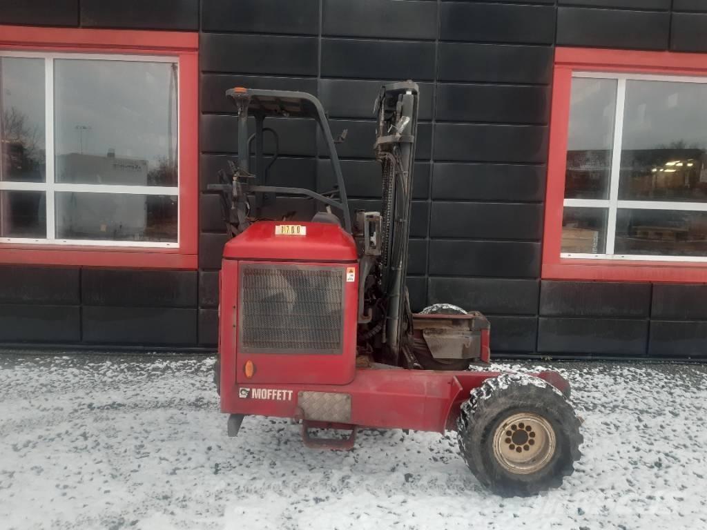 Moffett M5 25.3 Дизельні навантажувачі
