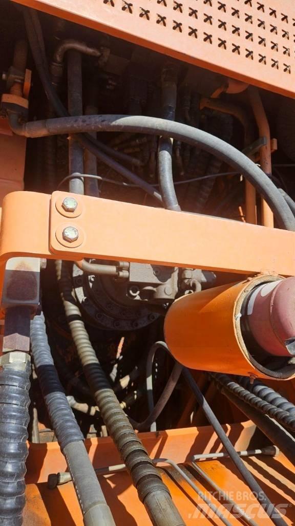 Doosan DX 300 LC Гусеничні екскаватори
