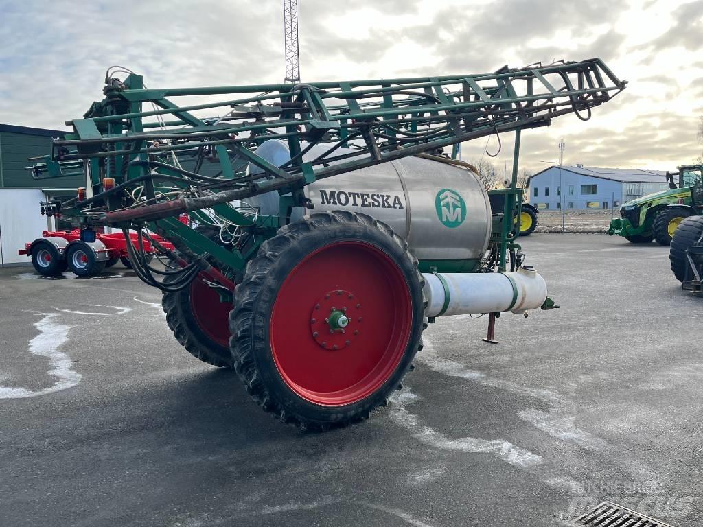 Moteska 3500 Причіпні обприскувачі