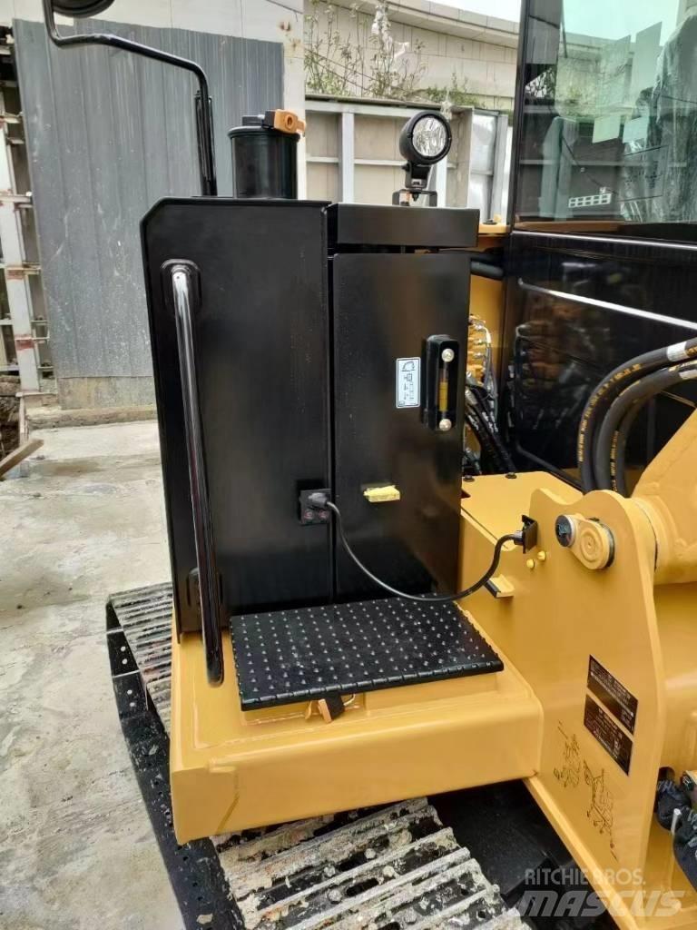 CAT 305.5 Міні-екскаватори < 7т