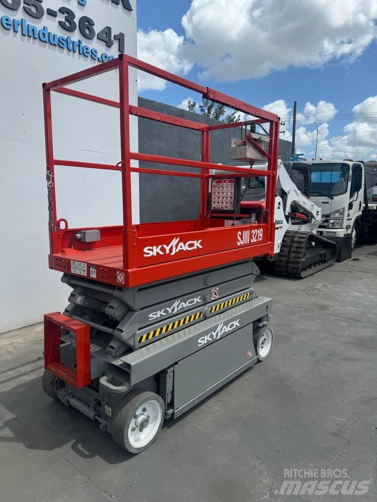 SkyJack SJ III 3219 Підйомники-ножиці