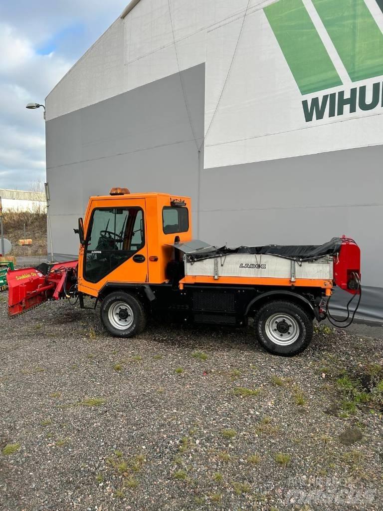Ladog T1400 Трактори