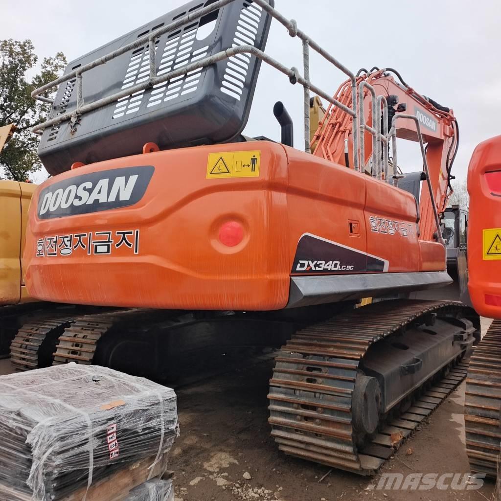 Doosan DX 300 LC Гусеничні екскаватори
