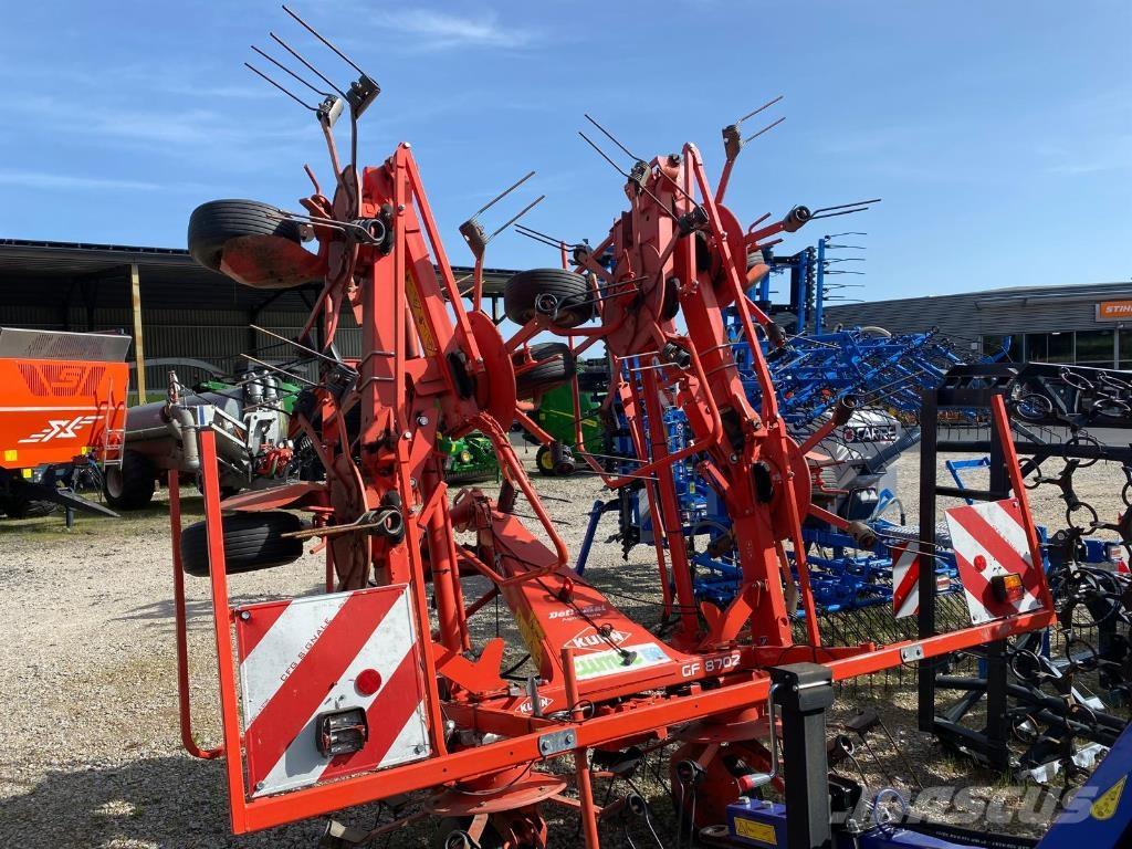 Kuhn GF8702 Граблі і сінозворушувачі