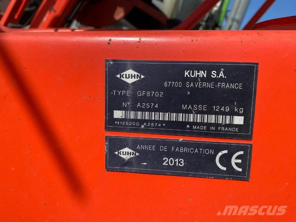 Kuhn GF8702 Граблі і сінозворушувачі