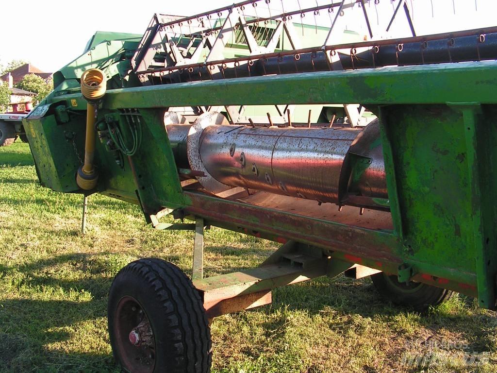 John Deere 2054 Зернозбиральні комбайни