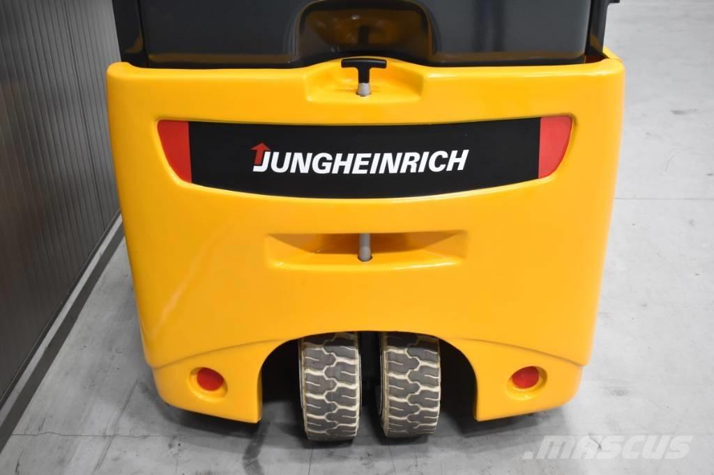 Jungheinrich EFG 215 Електронавантажувачі
